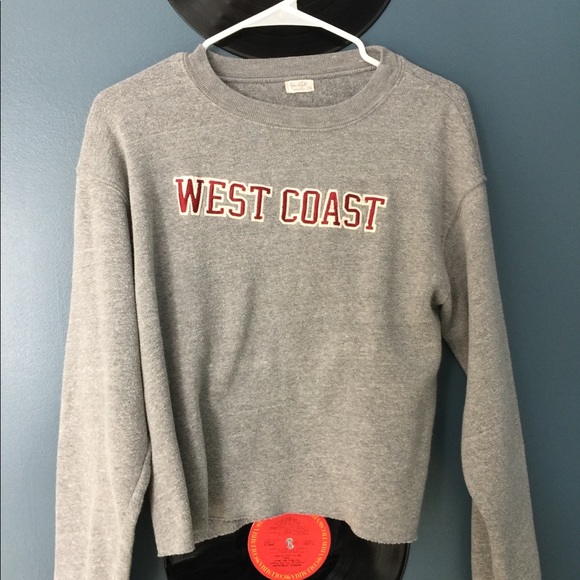 Brandy Melville Tops - Pullover Sweatshirt